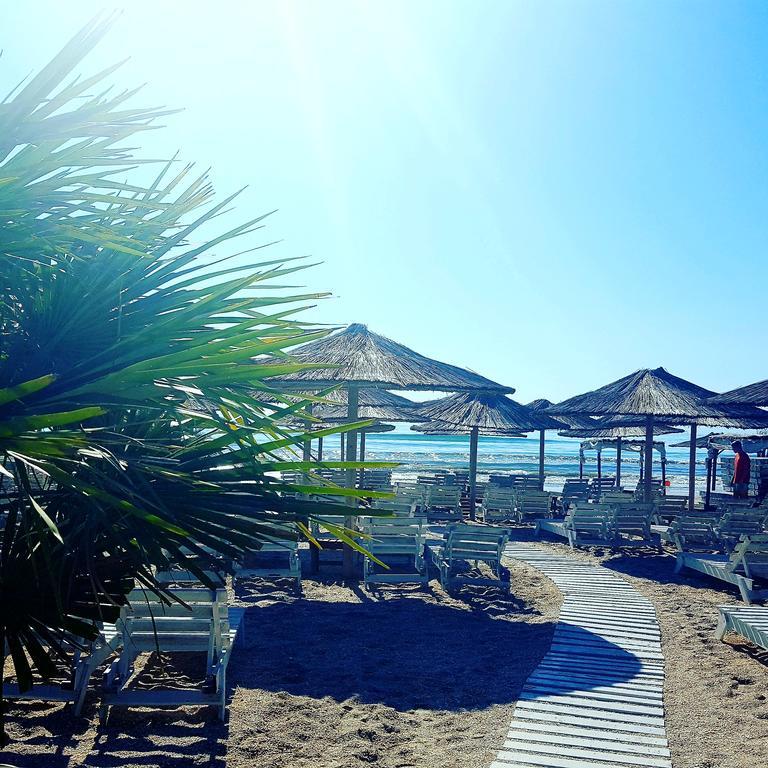 Apartment Summerland Mamaia Exterior foto